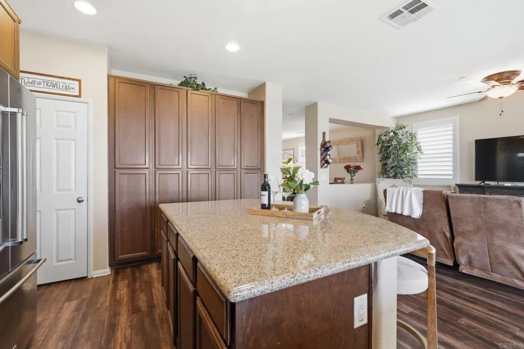https://cdn.realtyfeed.com/cdn/127/306721623/399ec7de6b1798cf422d65bf2efddeab.webp