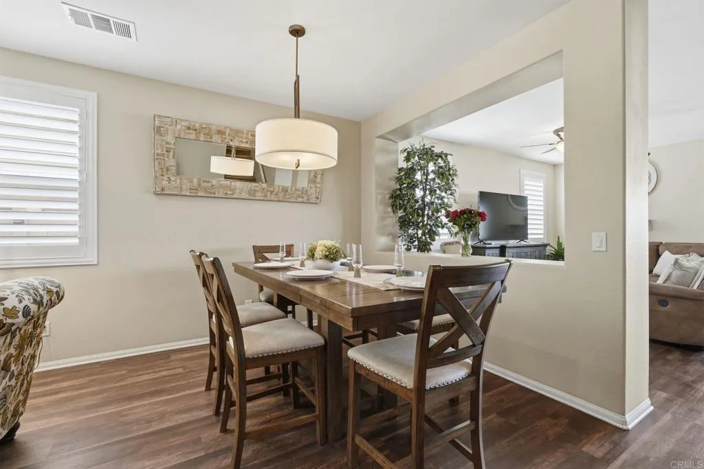 https://cdn.realtyfeed.com/cdn/127/306721623/3f153adf00c0ec4b16af90c65190e35f.webp