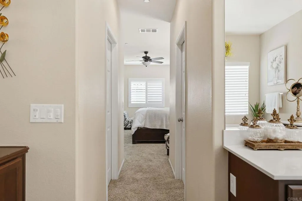 https://cdn.realtyfeed.com/cdn/127/306721623/489f9ad1c7c7081c2741fd76844c4b8c.webp
