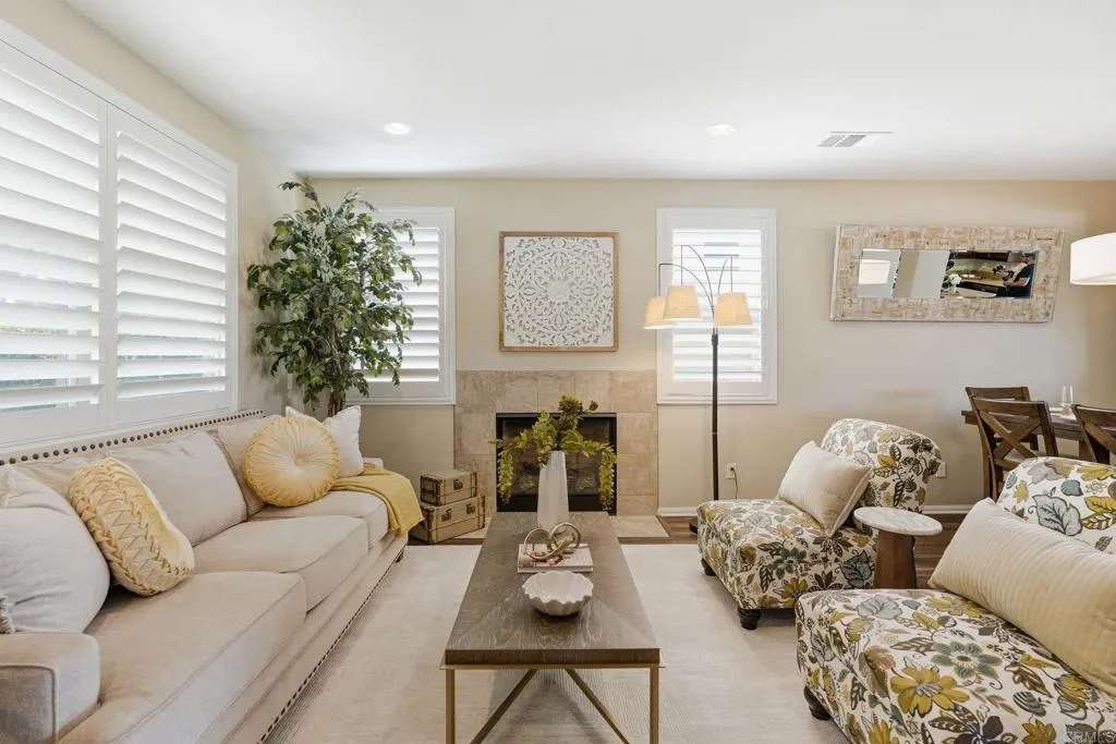 https://cdn.realtyfeed.com/cdn/127/306721623/5d9338d4db947bd83290bb27845df365.webp