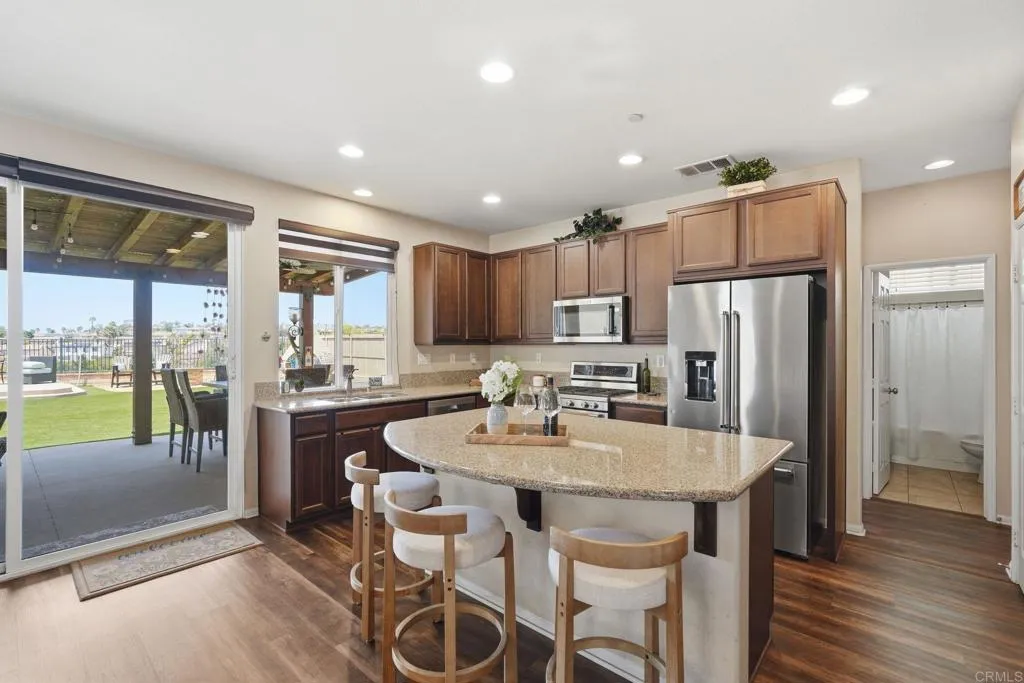 https://cdn.realtyfeed.com/cdn/127/306721623/80b99f31bd70ba379040cf7cf201e858.webp