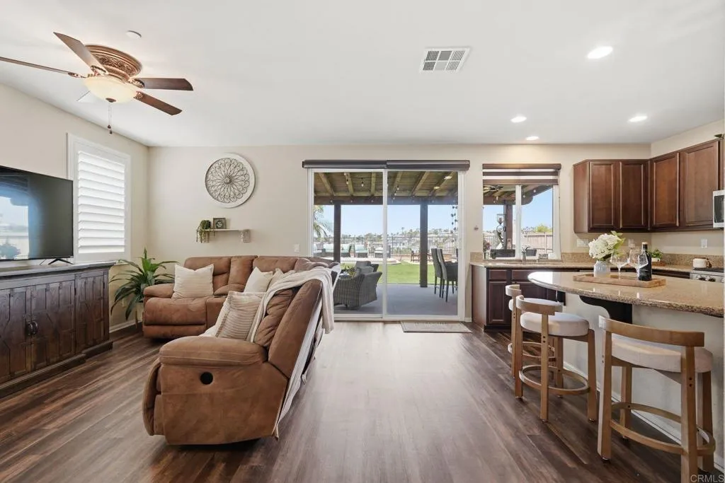 https://cdn.realtyfeed.com/cdn/127/306721623/90dc4dca7882e35007c220d80e50cfbf.webp