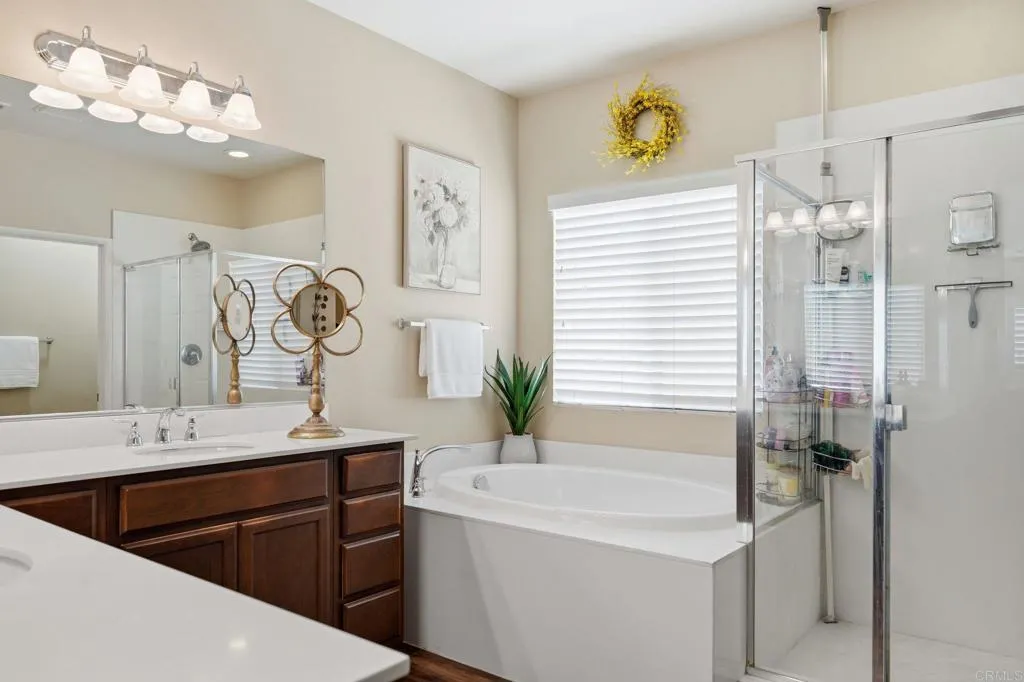 https://cdn.realtyfeed.com/cdn/127/306721623/abf97492ac9543b0d5c256d810b19cec.webp