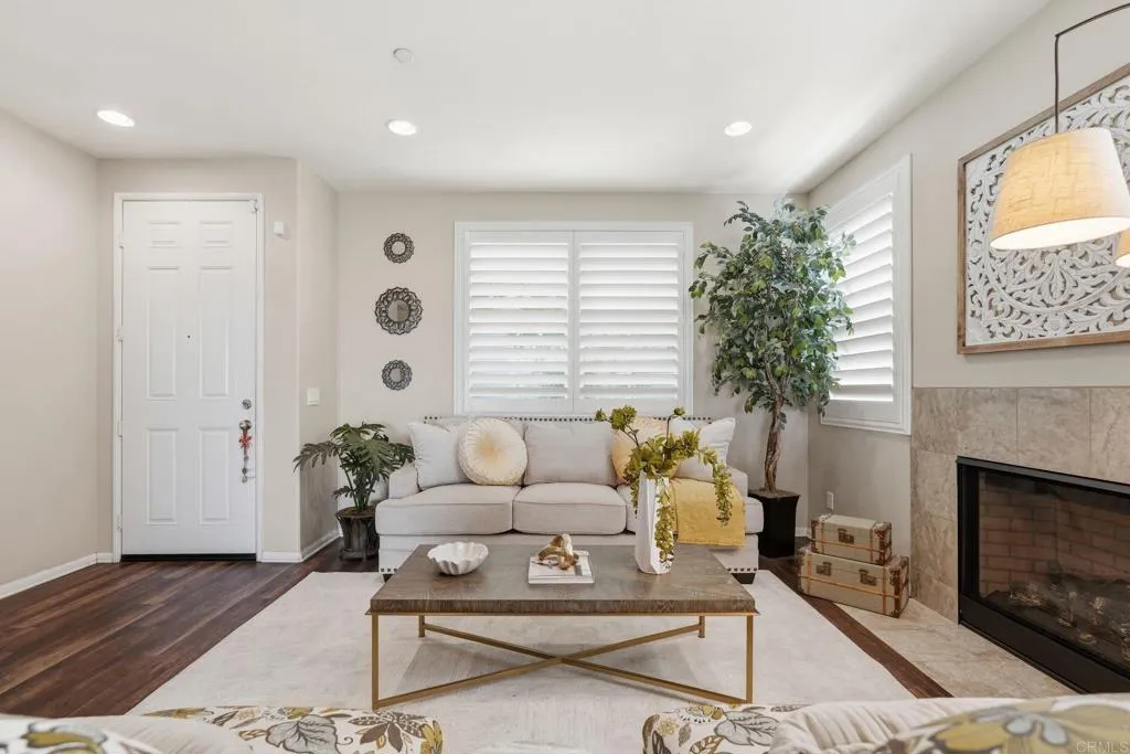 https://cdn.realtyfeed.com/cdn/127/306721623/d171454289175e65c65dfce2d468a769.webp
