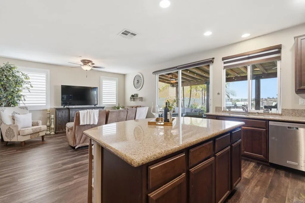 https://cdn.realtyfeed.com/cdn/127/306721623/e8a4b6e83b78ca5e097642d1ae49f8c7.webp