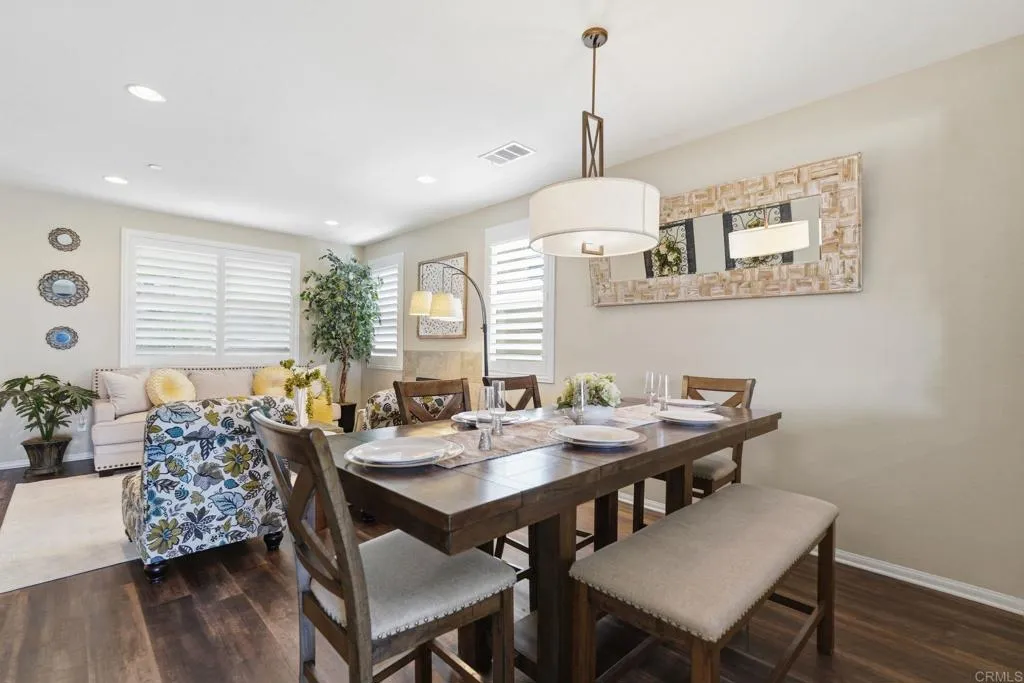 https://cdn.realtyfeed.com/cdn/127/306721623/f9cc6cee48612e7c06a8777626e17b08.webp