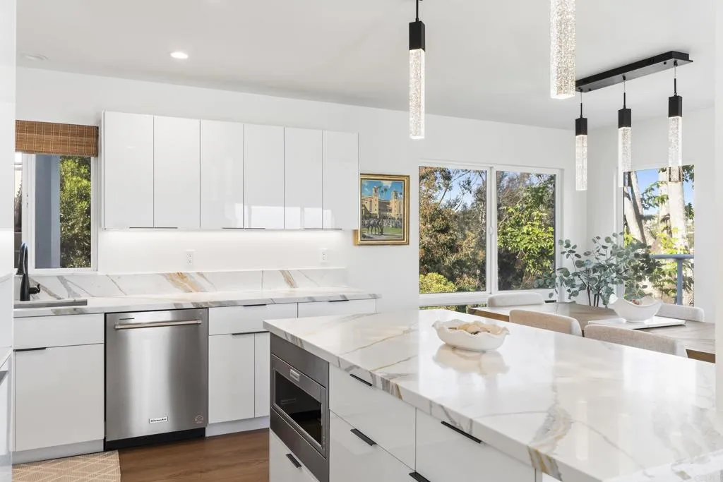 https://cdn.realtyfeed.com/cdn/127/306721641/3c2e3ae8598a26b45f6291b4af9d038e.webp