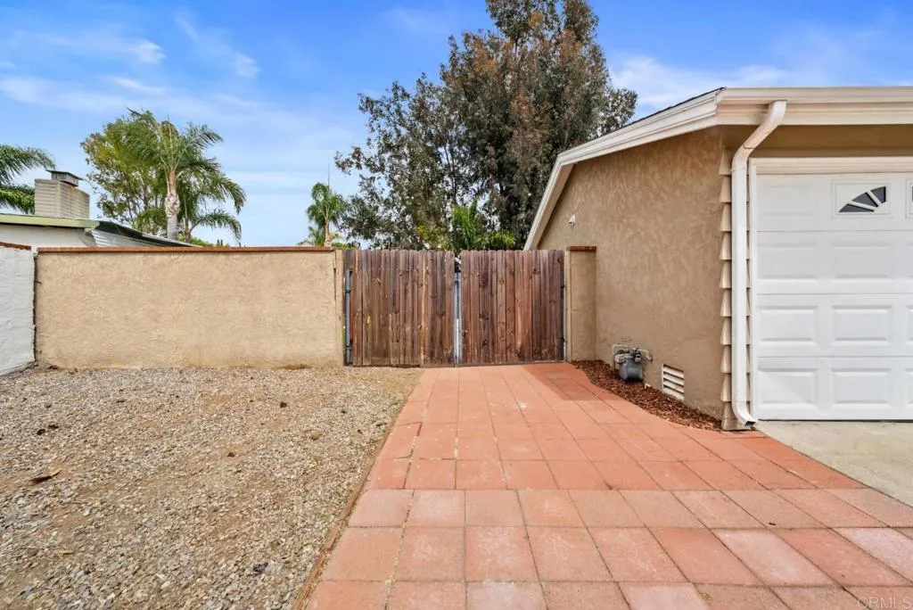 https://cdn.realtyfeed.com/cdn/127/306721689/15500c3bff9fde2a9dd3b2bf8c3d028e.webp