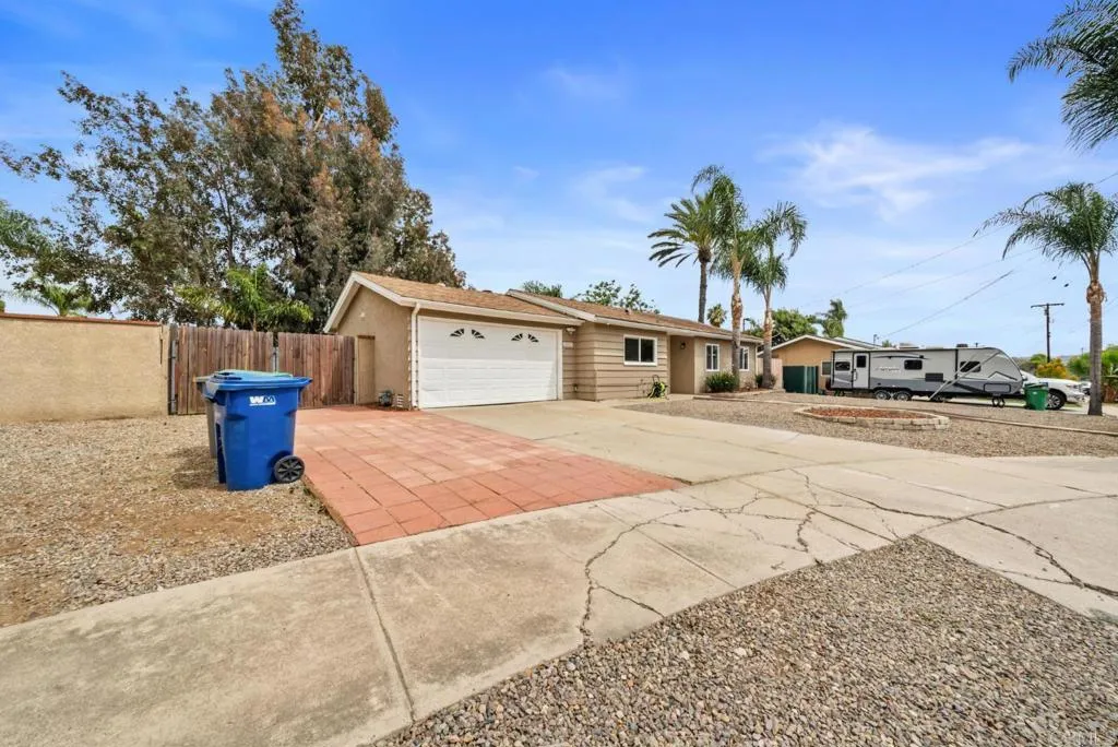 https://cdn.realtyfeed.com/cdn/127/306721689/31ad54a18c4d6aee0af21816fa212ac0.webp