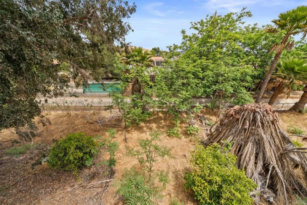 https://cdn.realtyfeed.com/cdn/127/306721689/37331577f5f9763509ee31314e699f6d.webp