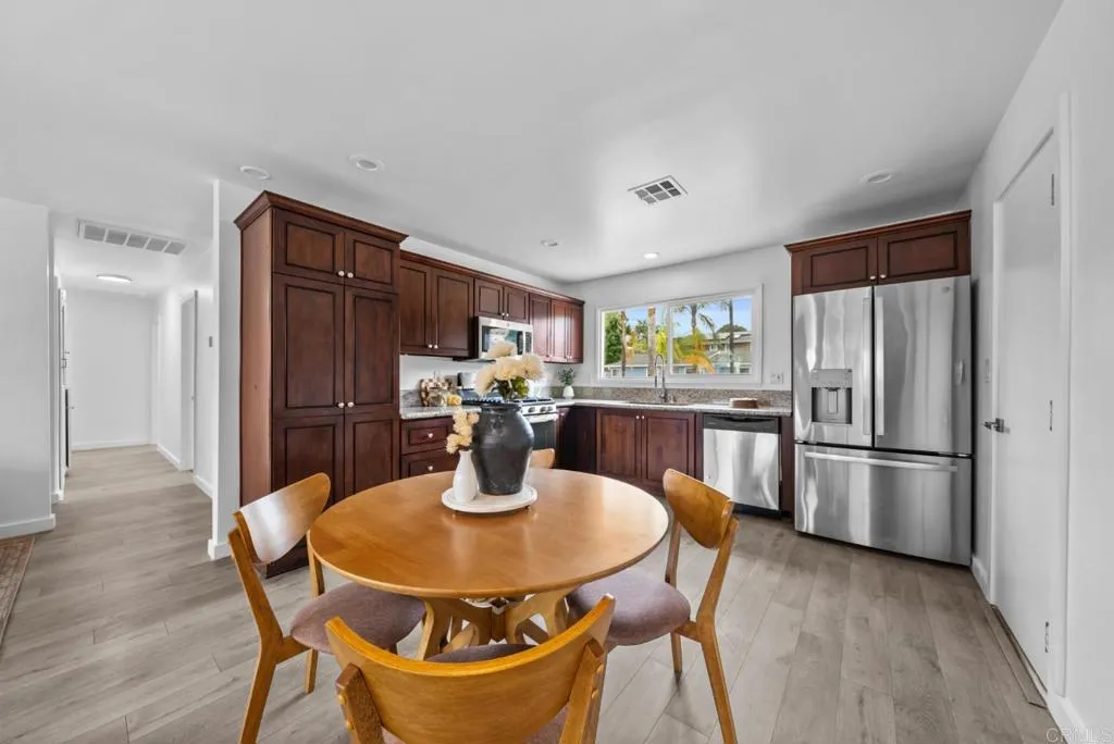https://cdn.realtyfeed.com/cdn/127/306721689/3ee3365935c63490b0ee9d024551937f.webp