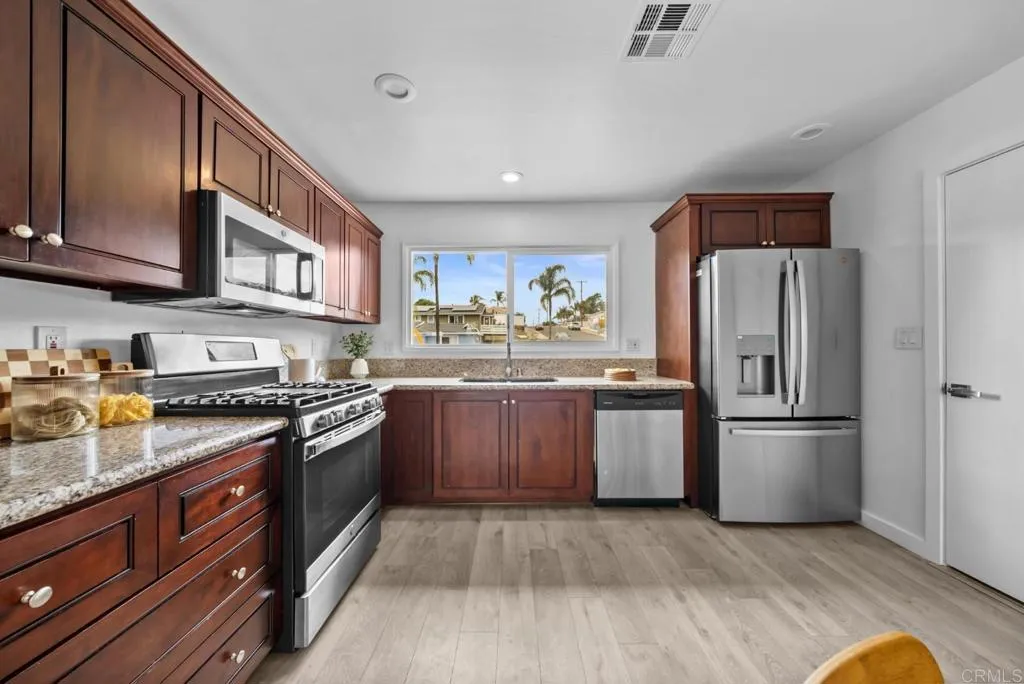 https://cdn.realtyfeed.com/cdn/127/306721689/41c7aa9e88deff811725f124ed1d6ead.webp