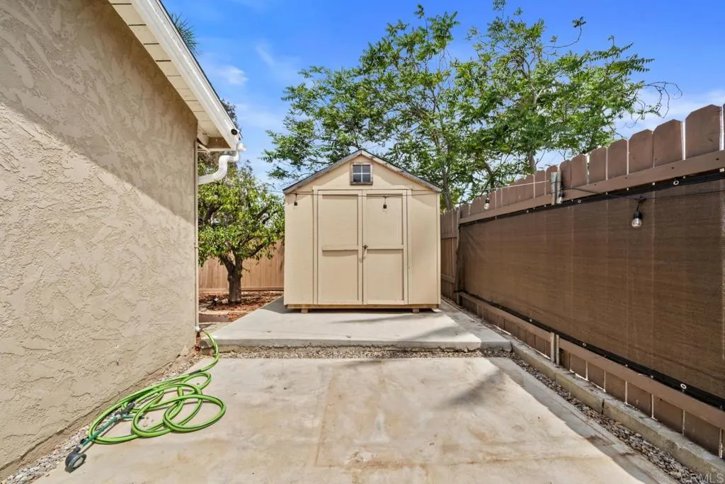 https://cdn.realtyfeed.com/cdn/127/306721689/77e4ee25532973cec42bdabcaa103030.webp