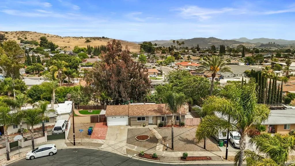 https://cdn.realtyfeed.com/cdn/127/306721689/9b91b0cc44c2102a602e659e7dc4d558.webp