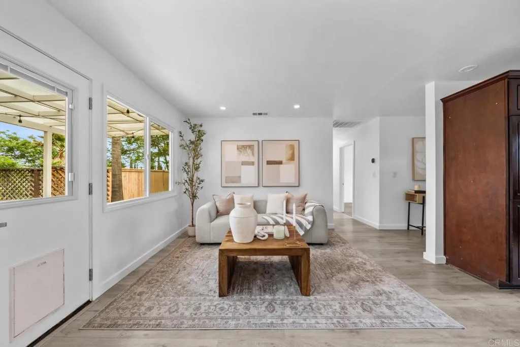 https://cdn.realtyfeed.com/cdn/127/306721689/f43ba4b21fe3b9273eaf8dd80aa0911a.webp