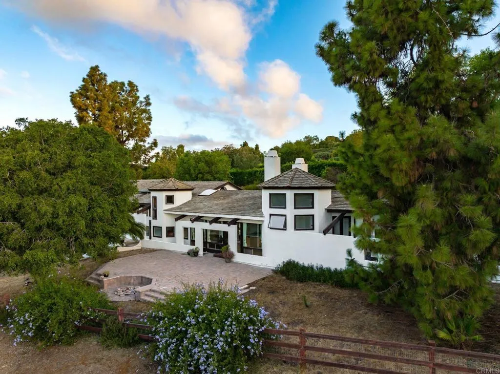 https://cdn.realtyfeed.com/cdn/127/306721707/141f9c02c1be1bcb8b30d589024196fe.webp