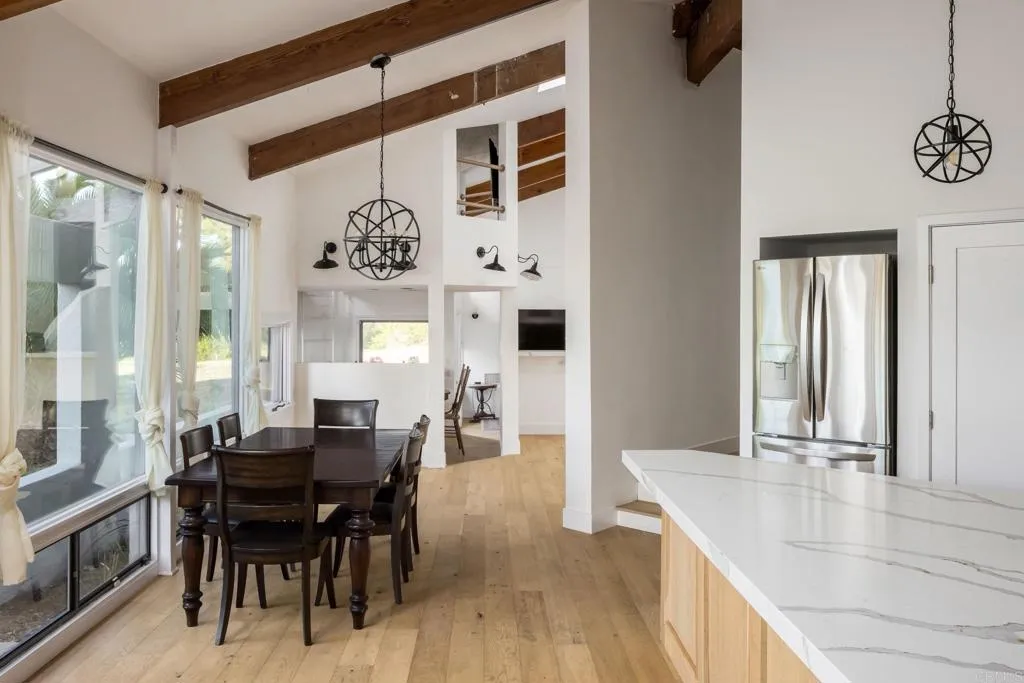 https://cdn.realtyfeed.com/cdn/127/306721707/6e82bdb1f9c5fd499625c2b46ffaf7d4.webp
