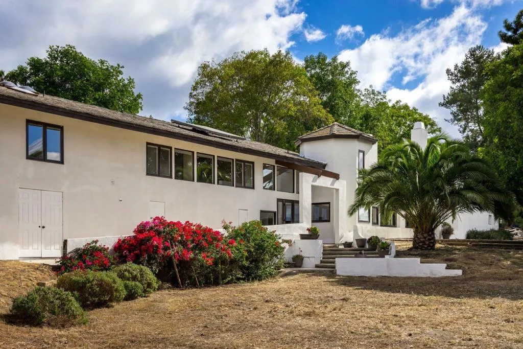 https://cdn.realtyfeed.com/cdn/127/306721707/ed81b0eaf88c27abd29835e8d3df65f5.webp