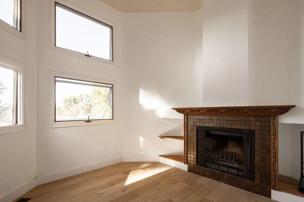 https://cdn.realtyfeed.com/cdn/127/306721707/fc04cbee869ac50102311731afa8a7da.webp