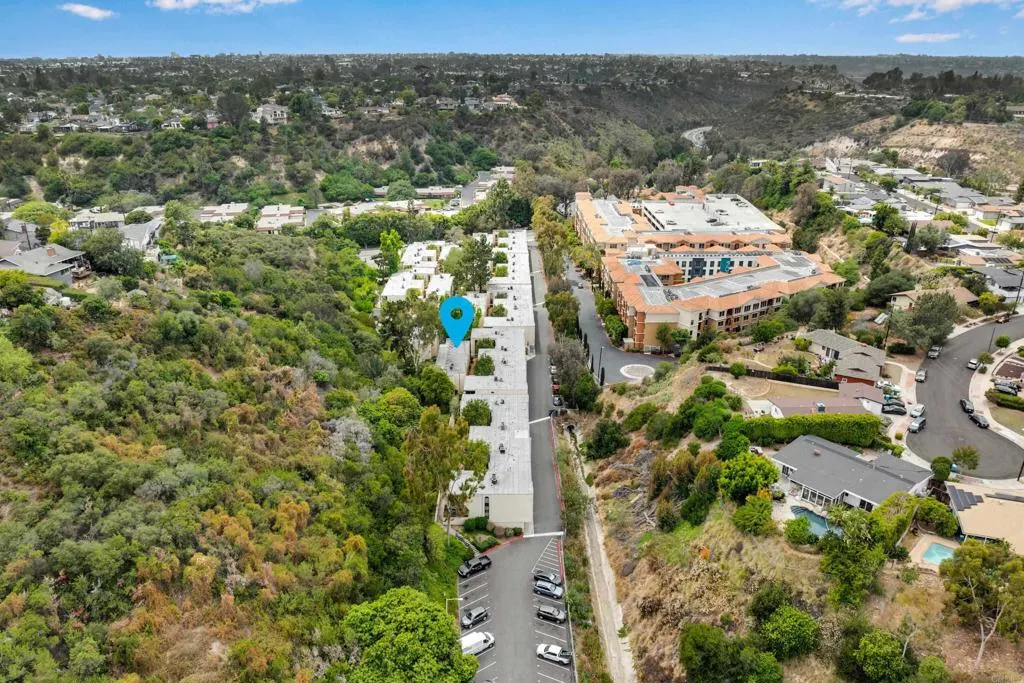 https://cdn.realtyfeed.com/cdn/127/306721710/0be45e36d7c56504605db87a0c694aec.webp
