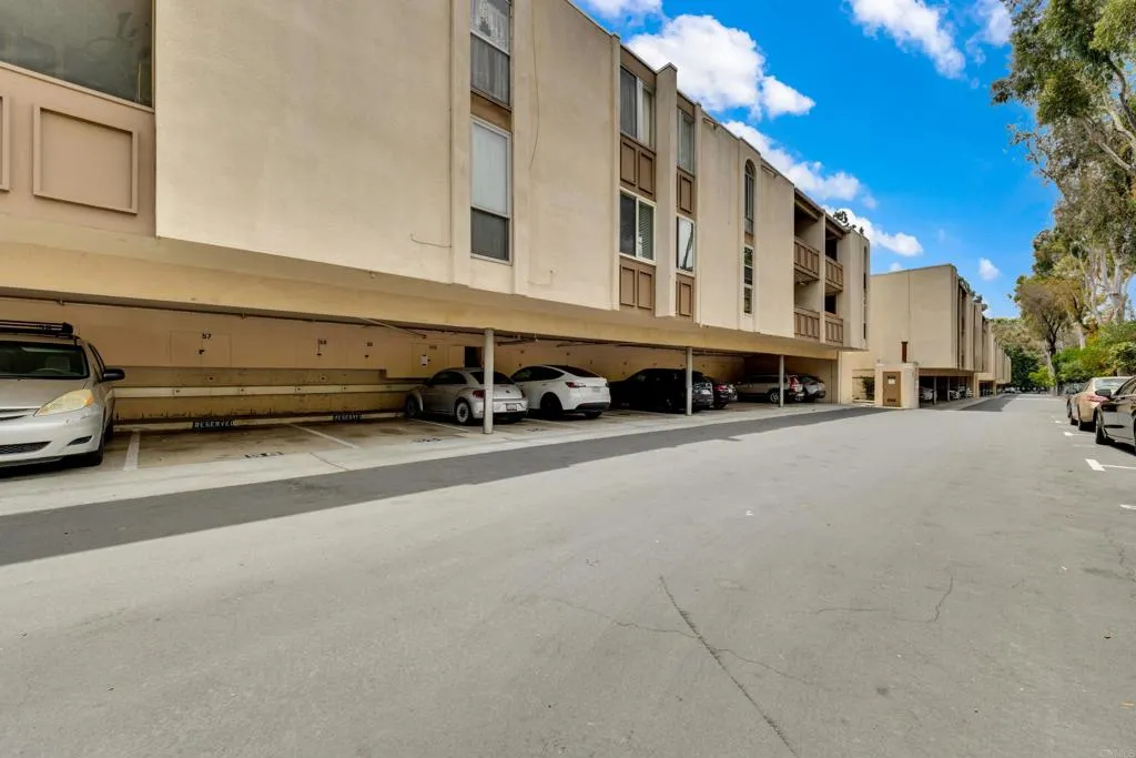 https://cdn.realtyfeed.com/cdn/127/306721710/b816b0a73c9598c1692d47e7137122d8.webp