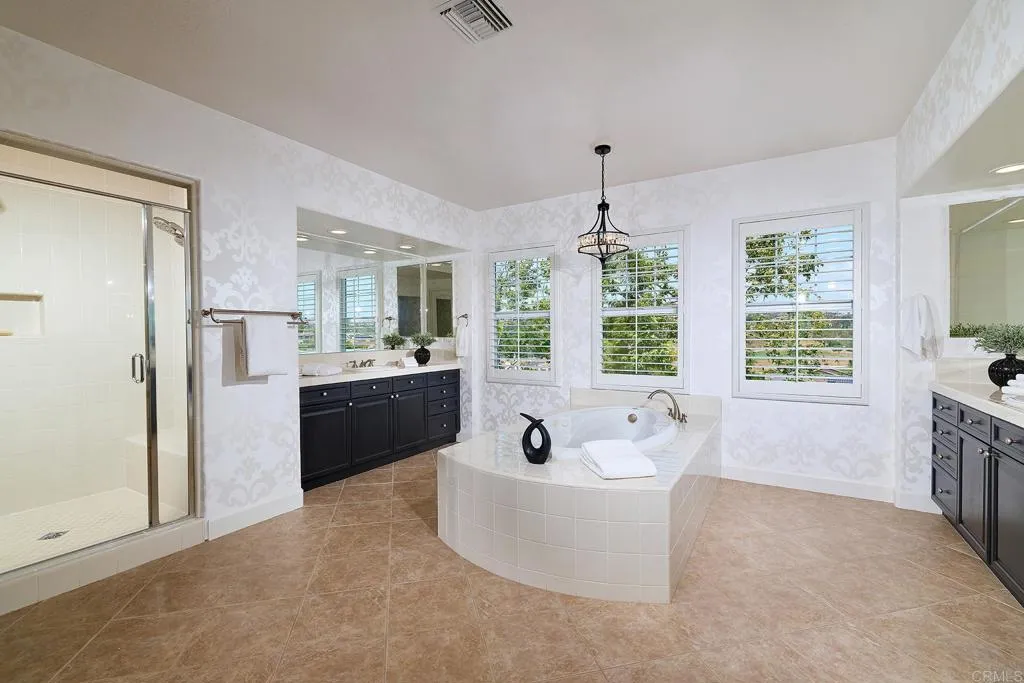 https://cdn.realtyfeed.com/cdn/127/306721831/5bf4782bf38e0f87c5042882a8528bd4.webp