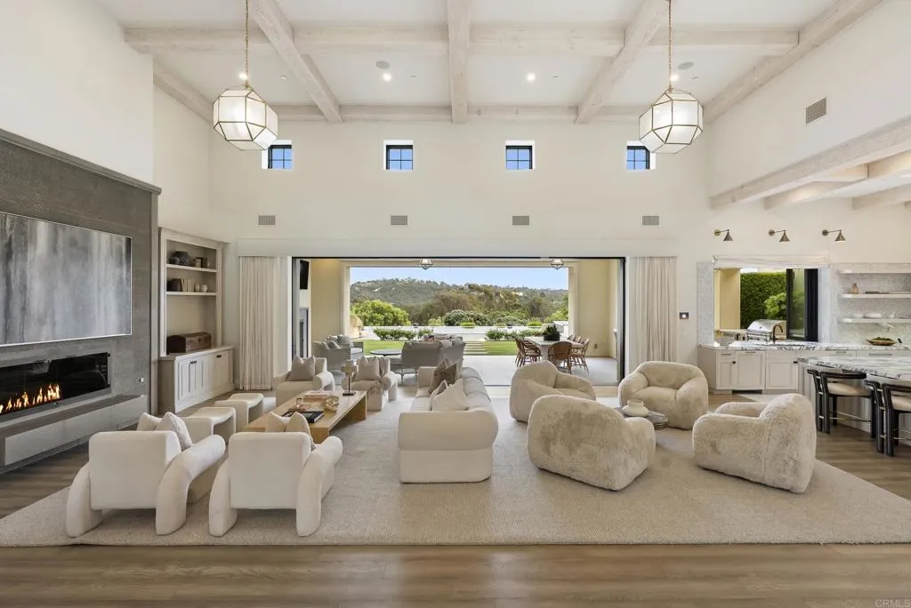 https://cdn.realtyfeed.com/cdn/127/306721884/266b1401b2d867be4e9678c33b33ab9a.webp