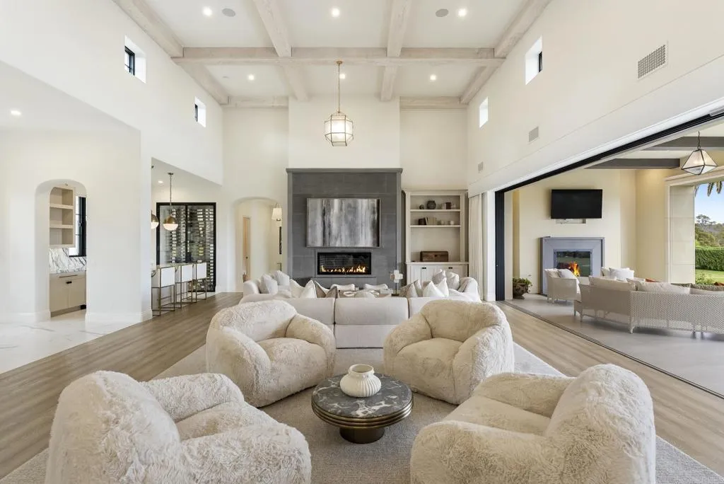 https://cdn.realtyfeed.com/cdn/127/306721884/c74ad7f211cfe84b5612236f1251e3da.webp