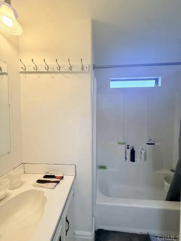 https://cdn.realtyfeed.com/cdn/127/306721926/ee94ceecf5b72bf5af78a592eee76275.webp