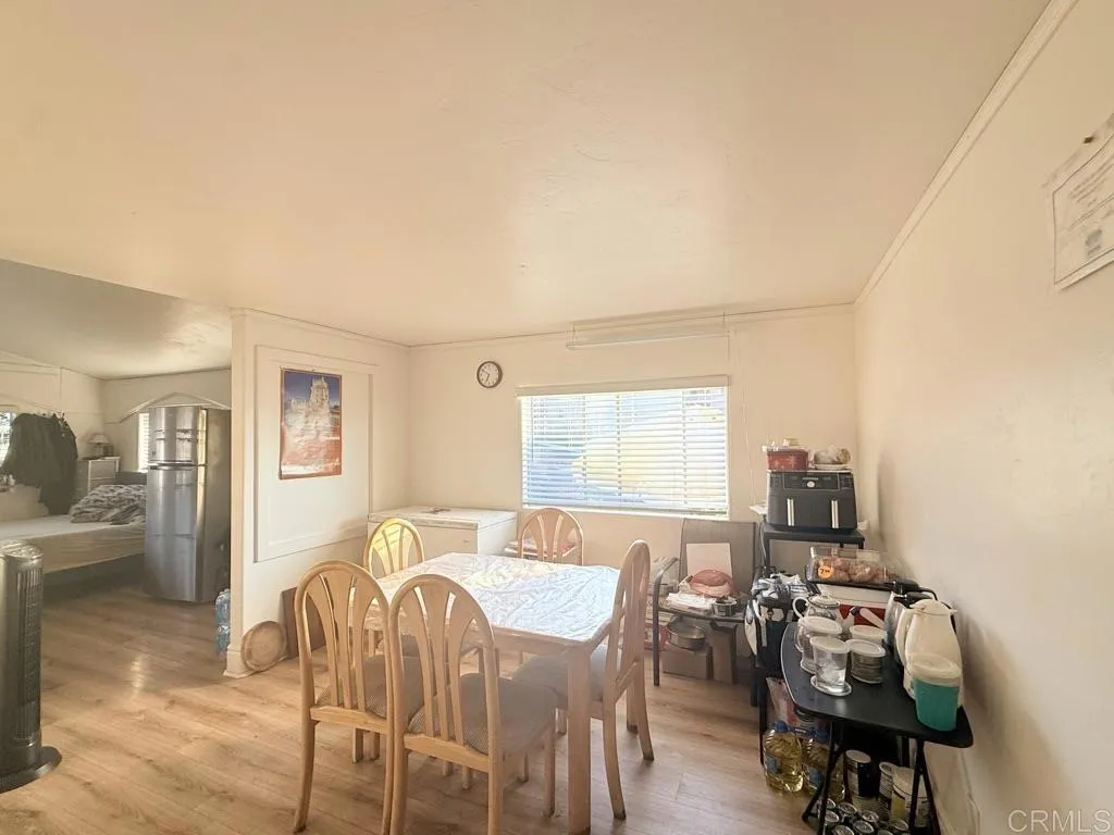 https://cdn.realtyfeed.com/cdn/127/306721926/f430f1a2bd184ac649d77fccd082f08a.webp