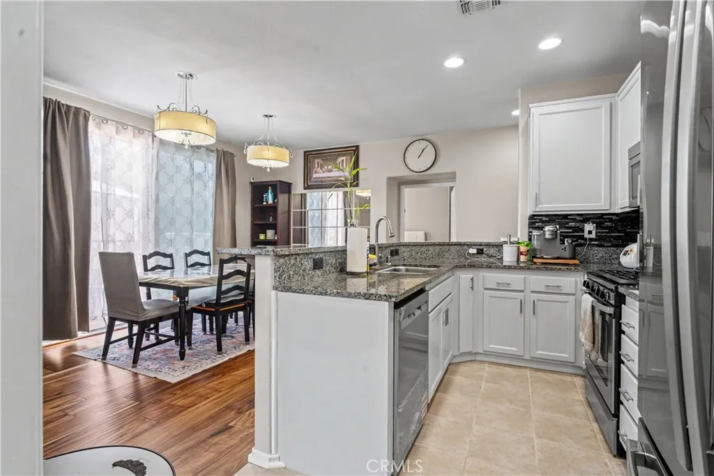 Photo #5: SW26107957 Listing: Photo #5
