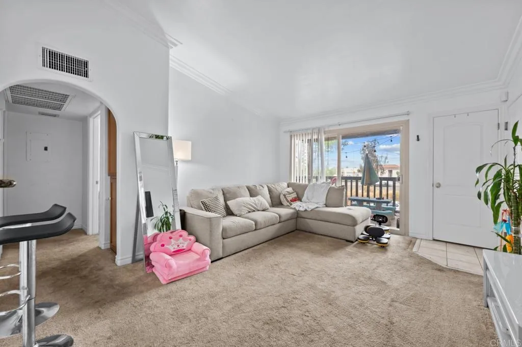 https://cdn.realtyfeed.com/cdn/127/306721942/325fee58a9b70fd99984de5f8f89cc88.webp
