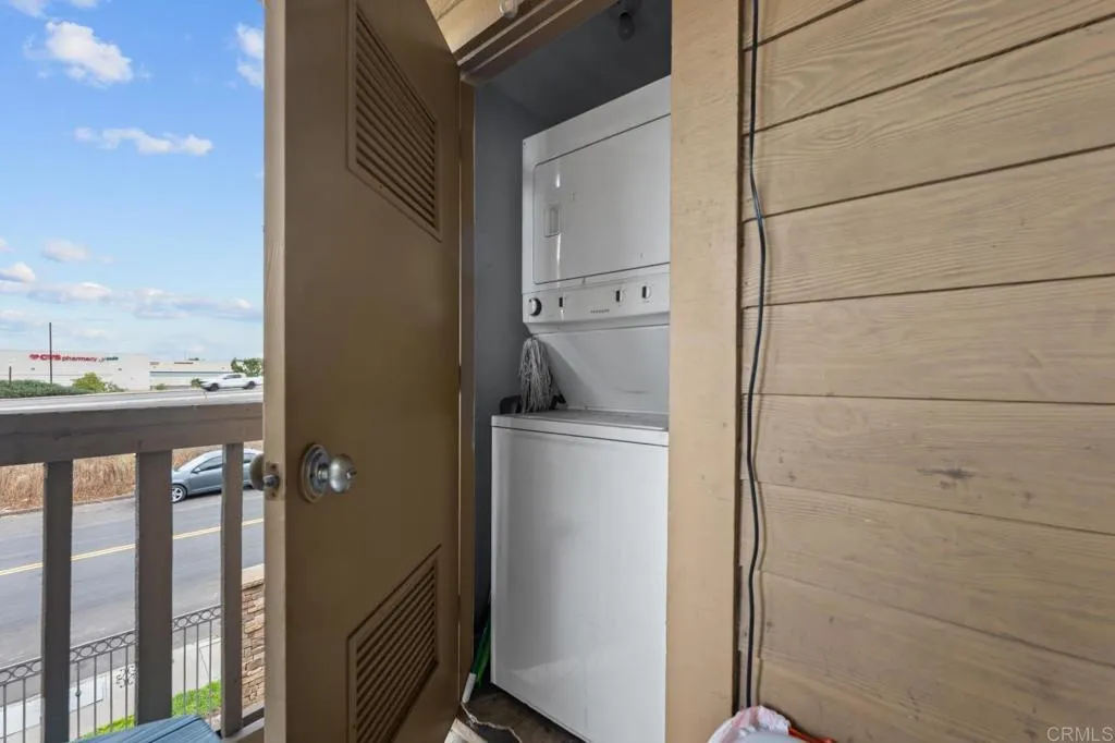 https://cdn.realtyfeed.com/cdn/127/306721942/8c1b31233f26f138e7382b845359af2e.webp