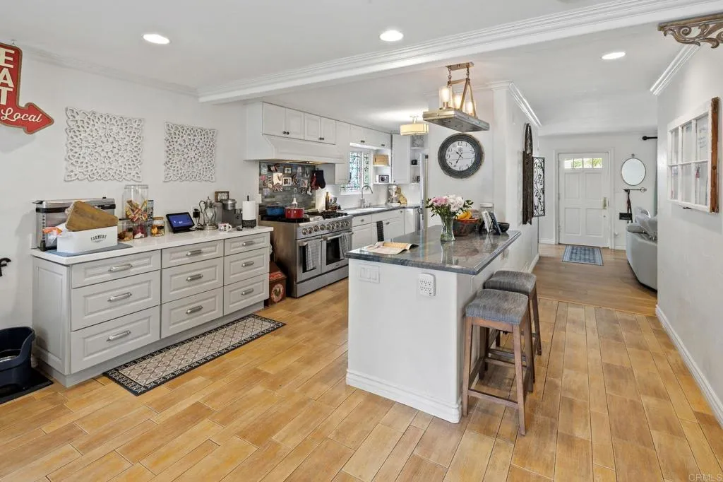 https://cdn.realtyfeed.com/cdn/127/306721955/9a7bf9a4e3908cac18958382e22f368c.webp