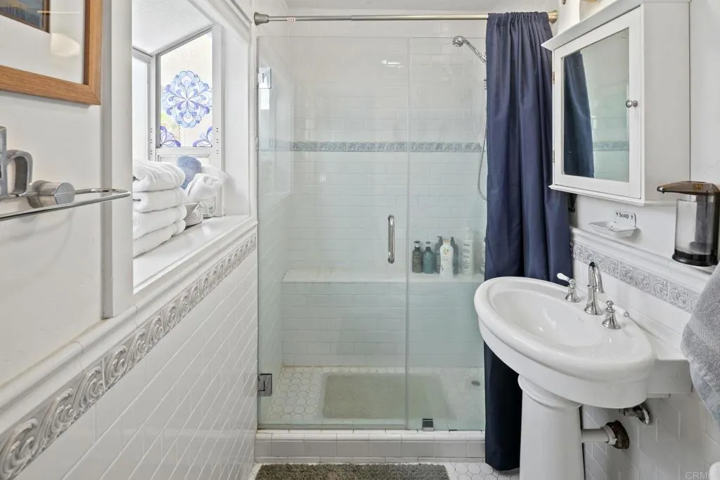 https://cdn.realtyfeed.com/cdn/127/306721955/bb1f485f66dc57d2031b1cb8b7abf85a.webp