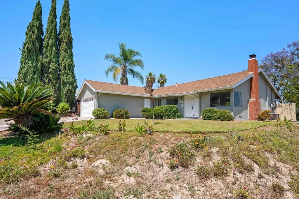 https://cdn.realtyfeed.com/cdn/127/306721991/23d3dde9eba30cf802700f401fe801ba.webp