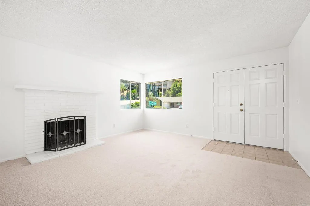 https://cdn.realtyfeed.com/cdn/127/306721991/2f87b35dd99255be7adcc64e721f5329.webp