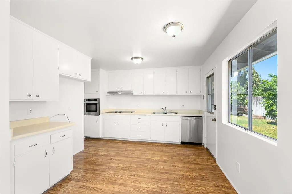 https://cdn.realtyfeed.com/cdn/127/306721991/448b3a4d22520d5cf9b9089f29dc9cce.webp