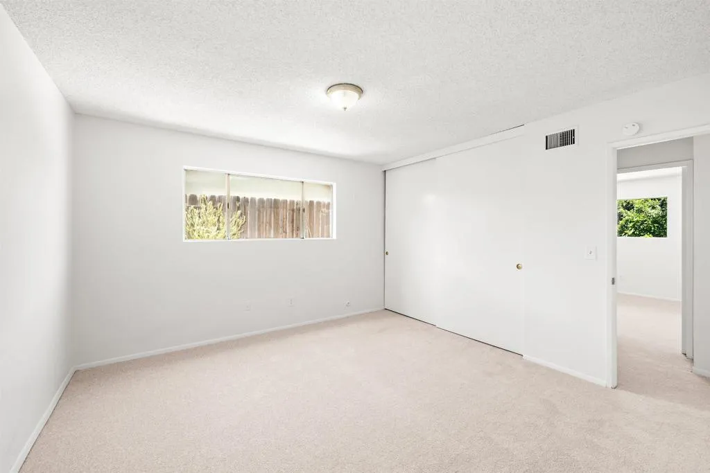 https://cdn.realtyfeed.com/cdn/127/306721991/5af9f35b289f5f9e65c3214a7ba64c09.webp