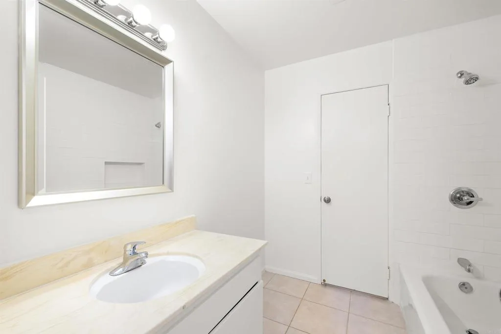 https://cdn.realtyfeed.com/cdn/127/306721991/abd9d0f273ee6790a42aff9cbcff75ae.webp