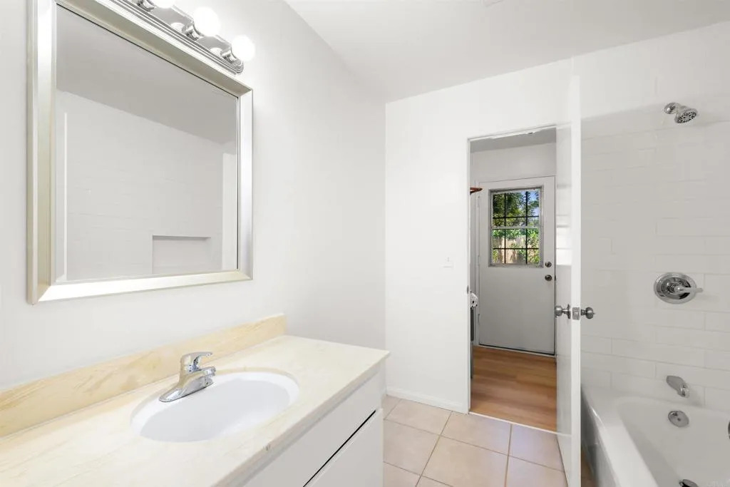https://cdn.realtyfeed.com/cdn/127/306721991/e4100f6fe3960abd51c3fdebdff21648.webp