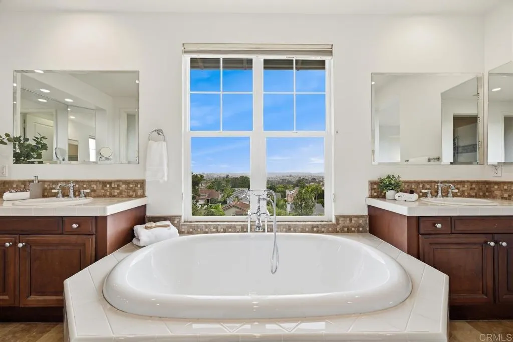 https://cdn.realtyfeed.com/cdn/127/306722087/058eba4b582fb7caf2f542aa890867f2.webp