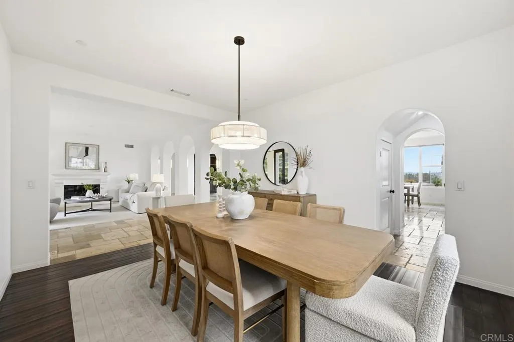 https://cdn.realtyfeed.com/cdn/127/306722087/1865770f8cbac61116b1a22991f06b76.webp