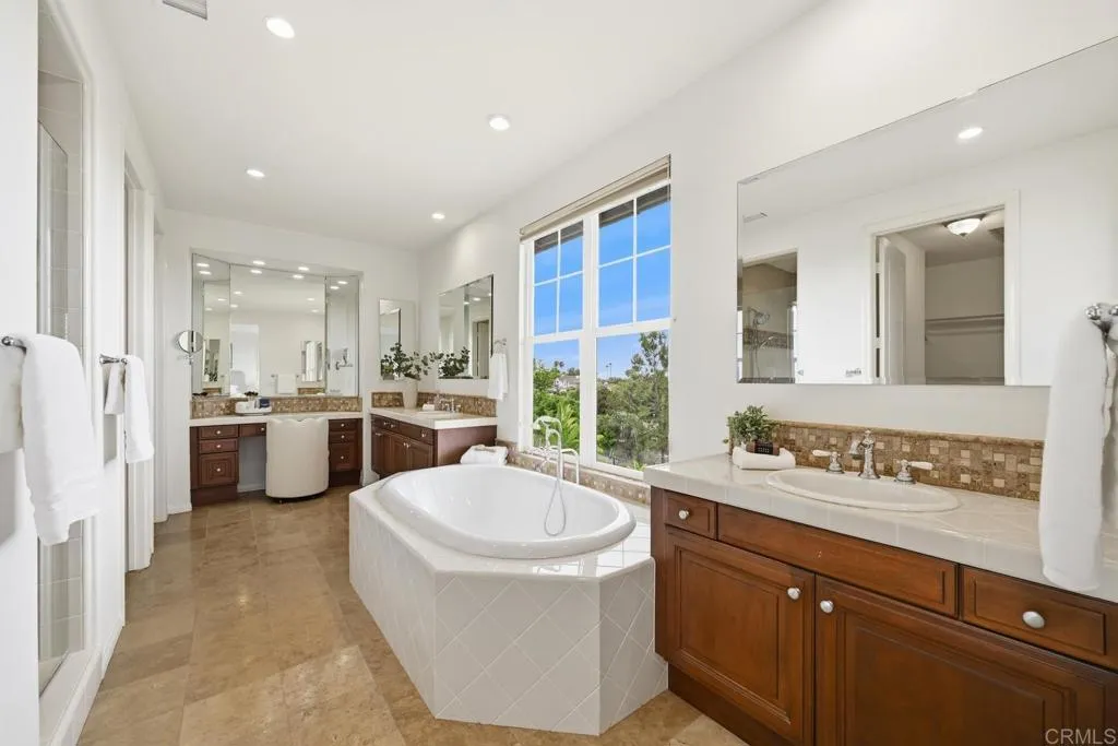 https://cdn.realtyfeed.com/cdn/127/306722087/ed9bdd8382c10f7a42c7b4c1cf9dd210.webp