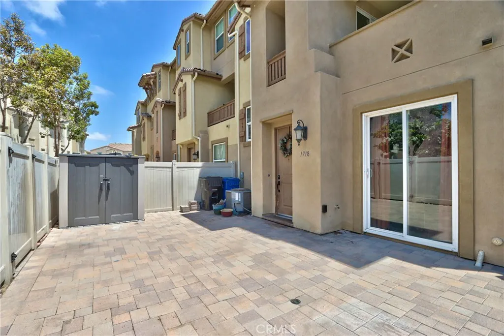 https://cdn.realtyfeed.com/cdn/127/306722122/56f5d8d1f8e89fdc4073786df5c12825.webp