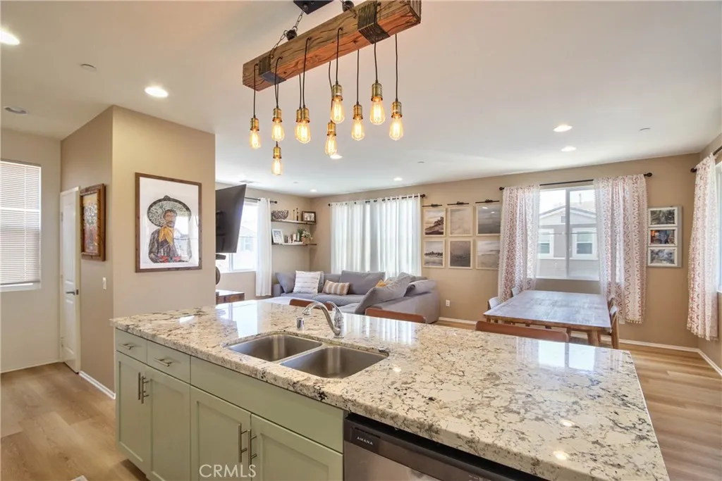 https://cdn.realtyfeed.com/cdn/127/306722122/58ddcd95095df6e86f7e52b309972f97.webp