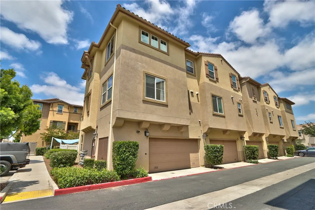 https://cdn.realtyfeed.com/cdn/127/306722122/5f05e8f4adb658b3036349264d89f2ef.webp