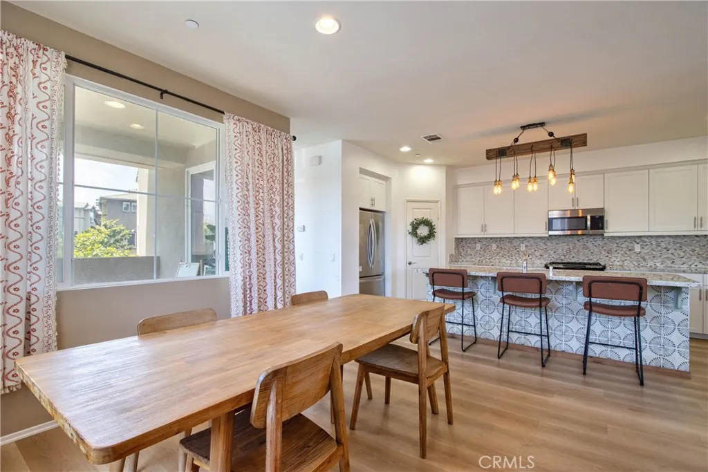 https://cdn.realtyfeed.com/cdn/127/306722122/c7ec3bc30dac9bd92e3e90e9c4e57733.webp
