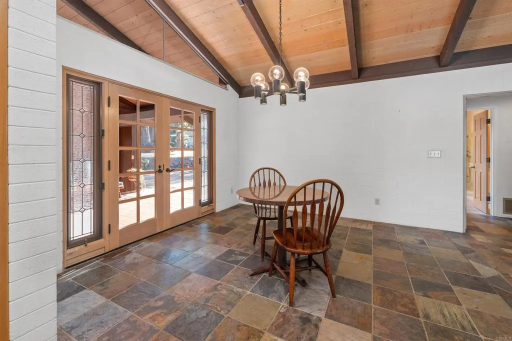 https://cdn.realtyfeed.com/cdn/127/306722200/1391672630f478bc8479ec6c4acdffb9.webp