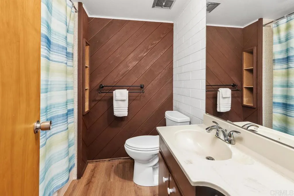 https://cdn.realtyfeed.com/cdn/127/306722200/83c63a658f7676773d9f34cc9e6c7359.webp